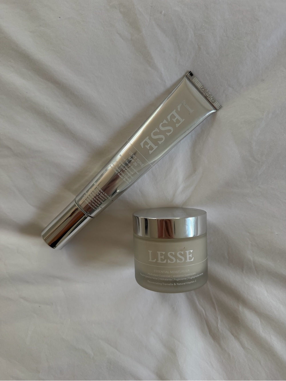 LESSĒ Silver Skincare Set - Moisturizer & sunscreen/Tube